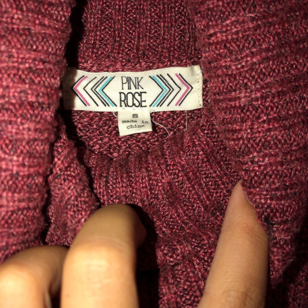Sweater - Picture 4 of 4